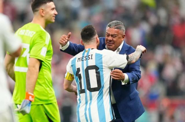 1671540346602010099.jpg tapia.jpg